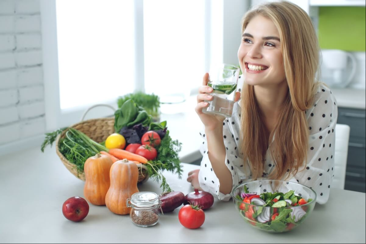 A alimentação pode ser uma aliada contra a retenção de líquido