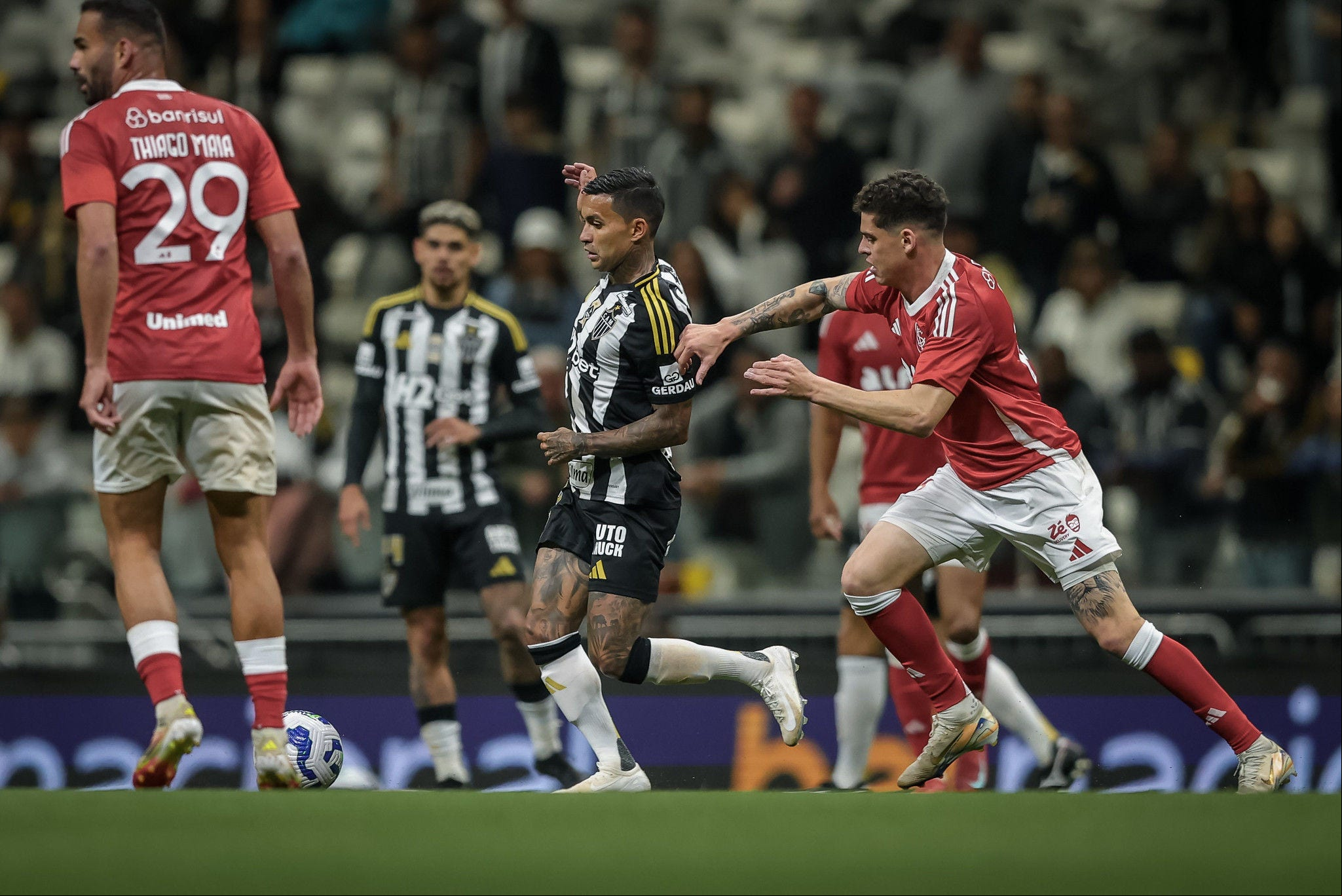 Dudu foi titular contra o Internacional